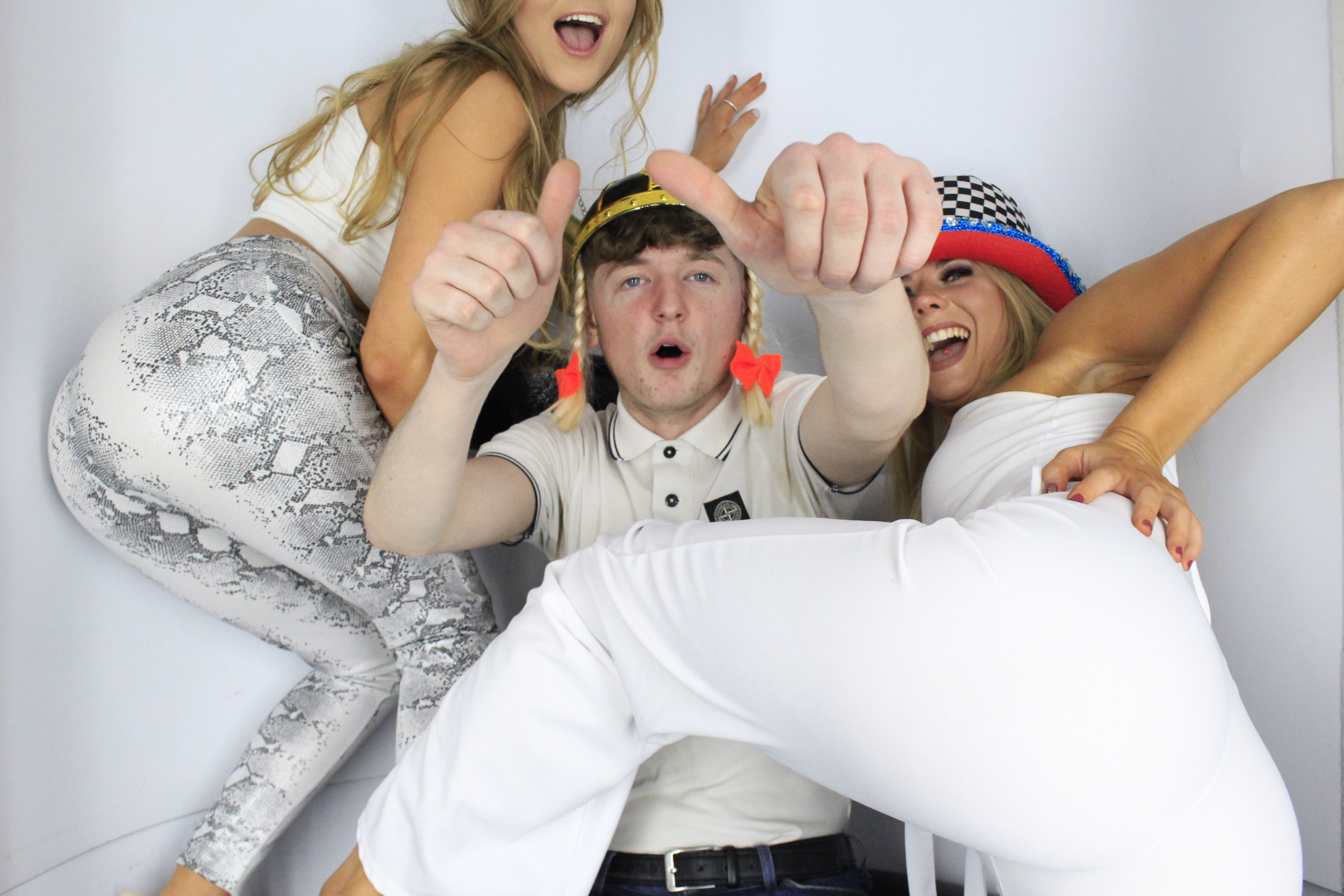 Issy & Alice's 18th Birthday Party | View more photos from the event at gallery.myphotoboothexperience.co.uk/u/MyPhotoBoothExperienceLtd/Issy-Alices-18th-Birthday-Party